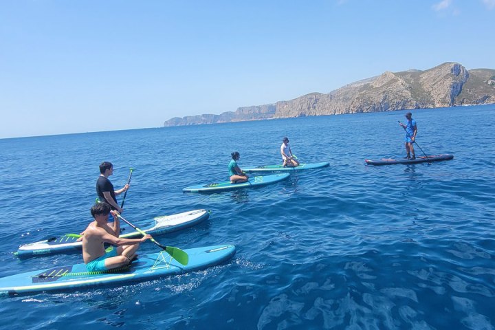 Curso de iniciación al paddle surf en Jávea, Playa del Arenal. Para todos los niveles.